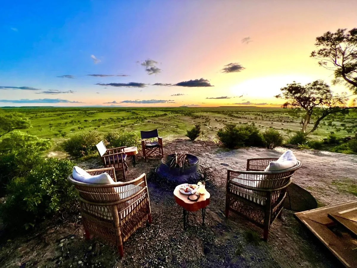 Rangelands Outback Camp Hotel Winton Luxury tent