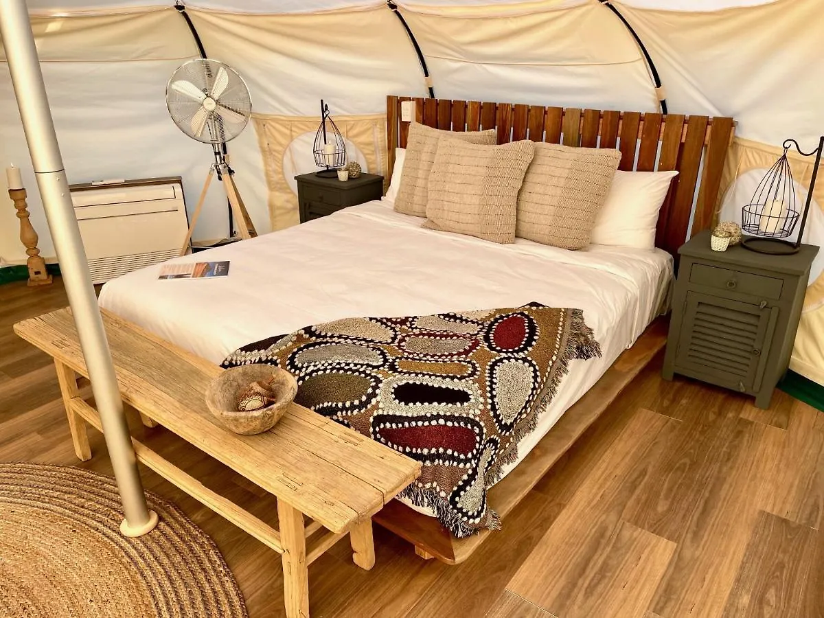 Luxury tent Rangelands Outback Camp Hotel Winton